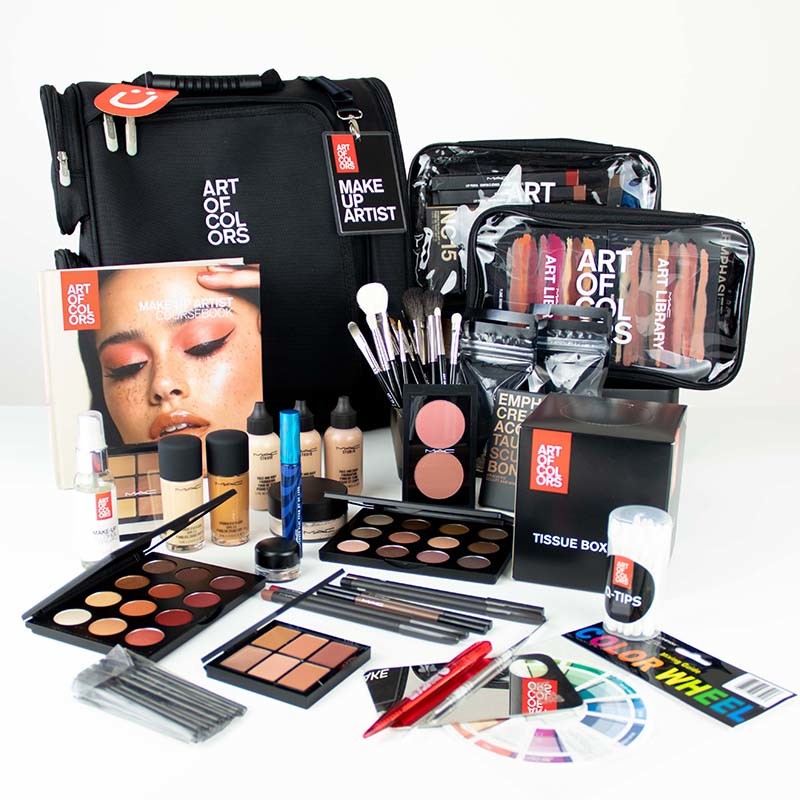 Anemoon vis Habitat Kinderpaleis MAC Cosmetics make-up set + ZUCA Artist Backpack